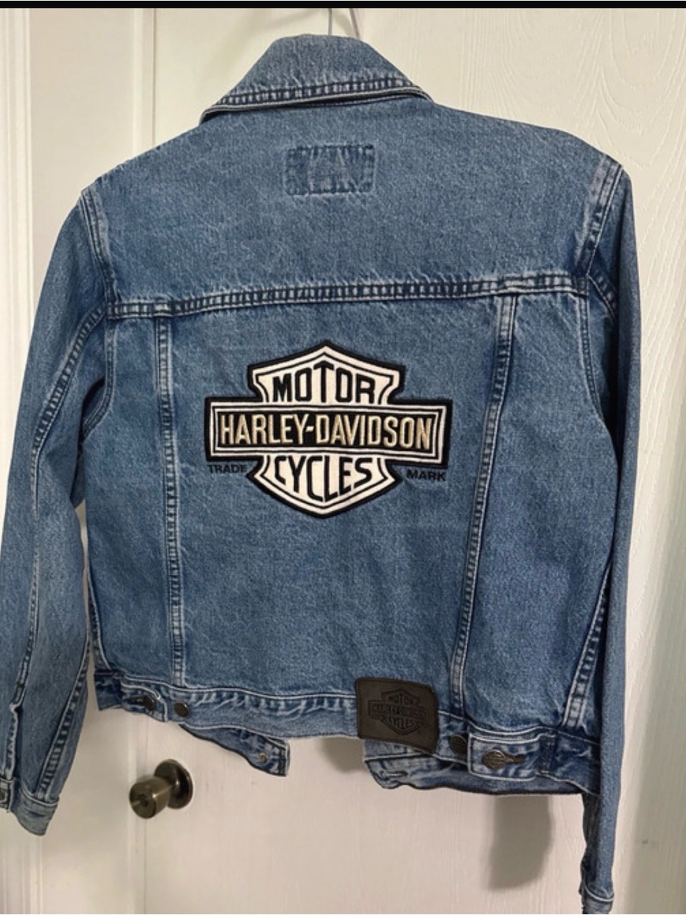 Harley-Davidson ladies Blue Denim Jacket with Back Patch